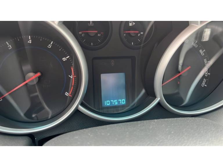 CHEVROLET - CRUZE - 2013/2014 - Branca - R$ 64.900,00