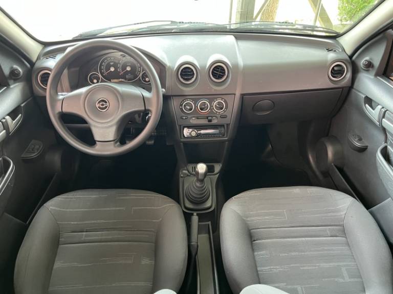 CHEVROLET - PRISMA - 2009/2010 - Preta - R$ 33.000,00