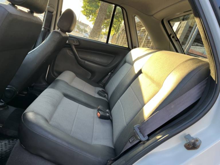 VOLKSWAGEN - GOL - 2004/2005 - Branca - R$ 41.900,00