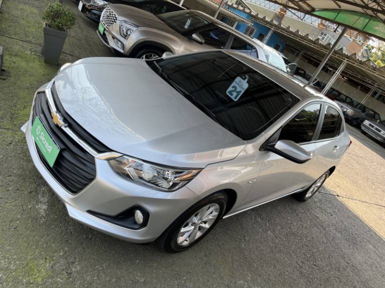 CHEVROLET - ONIX - 2020/2021 - Prata - R$ 79.900,00