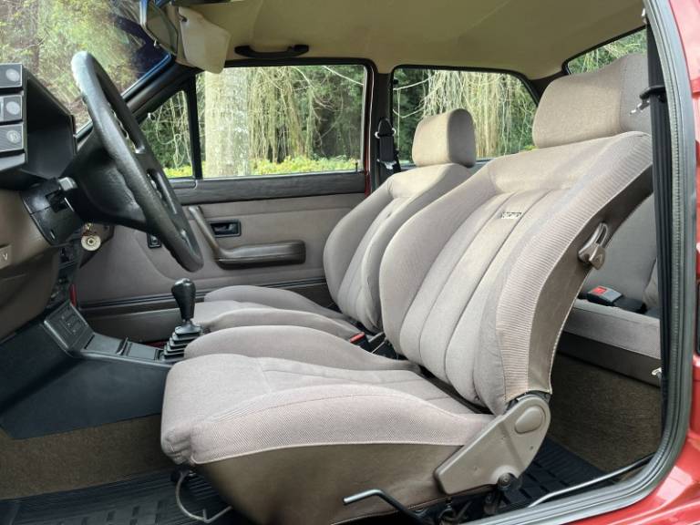 VOLKSWAGEN - VOYAGE - 1989/1989 - Vermelha - R$ 69.900,00