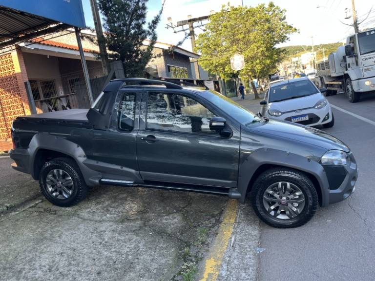 FIAT - STRADA - 2013/2013 - Cinza - R$ 54.900,00