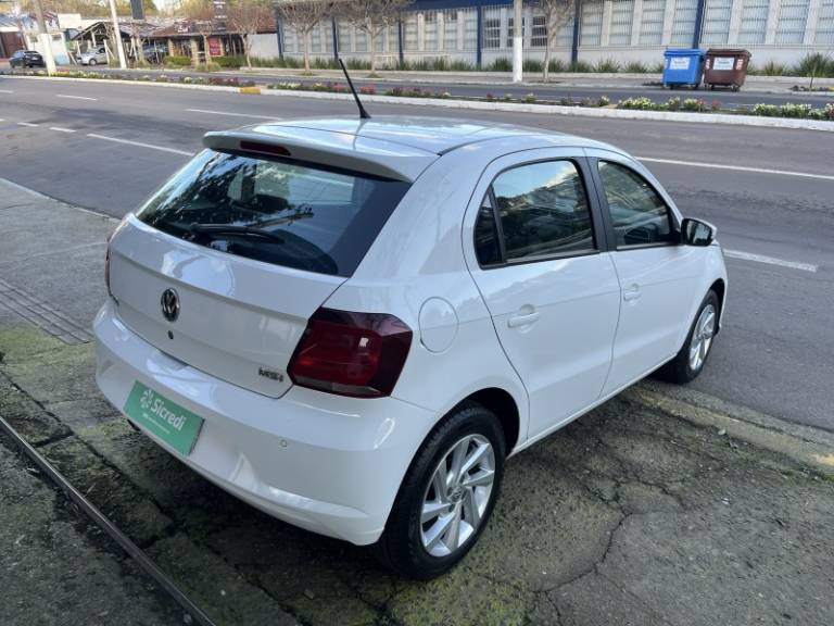 VOLKSWAGEN - GOL - 2020/2021 - Branca - R$ 59.900,00