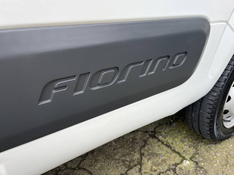 FIAT - FIORINO - 2019/2019 - Branca - R$ 69.900,00