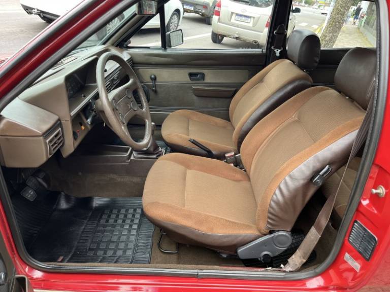 VOLKSWAGEN - GOL - 1986/1986 - Vermelha - R$ 36.000,00