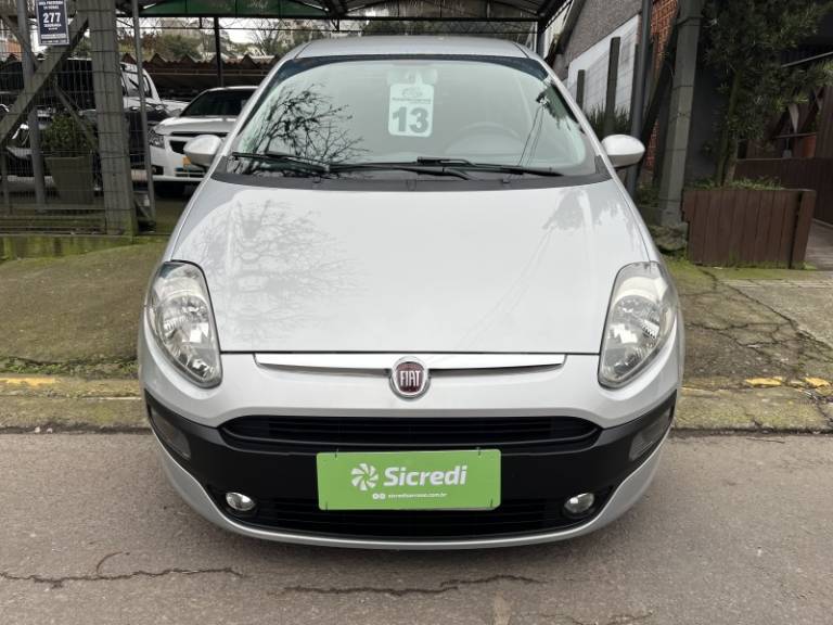 FIAT - PUNTO - 2012/2013 - Prata - R$ 40.900,00