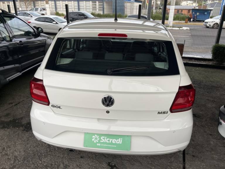 VOLKSWAGEN - GOL - 2020/2021 - Branca - R$ 65.000,00