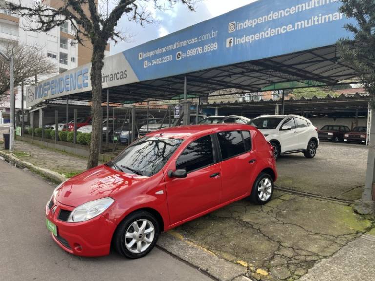 RENAULT - SANDERO - 2008/2009 - Vermelha - R$ 25.900,00