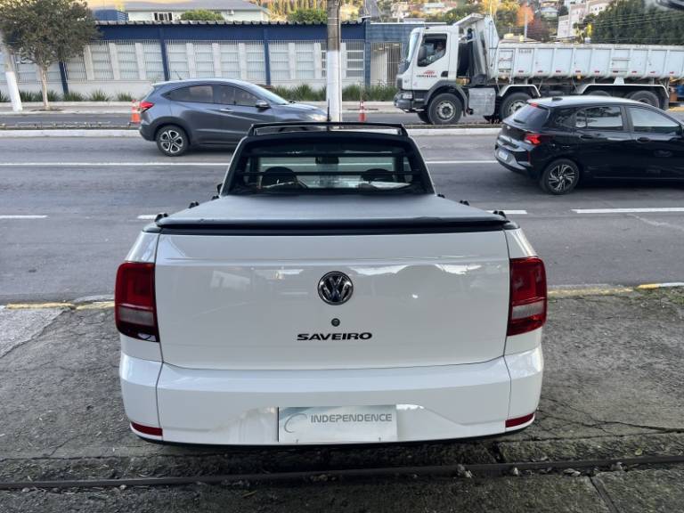 VOLKSWAGEN - SAVEIRO - 2021/2021 - Branca - R$ 71.900,00