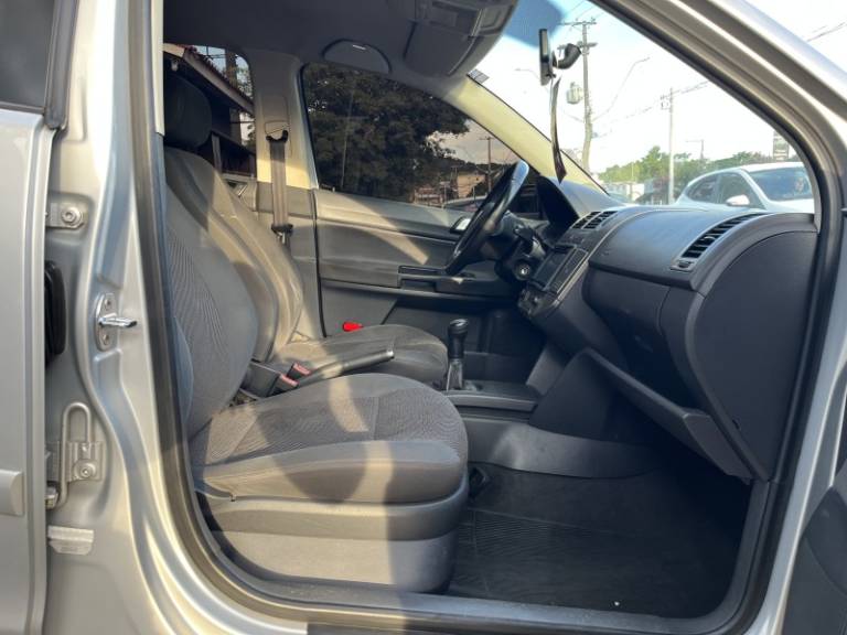 VOLKSWAGEN - POLO - 2008/2009 - Prata - R$ 47.900,00