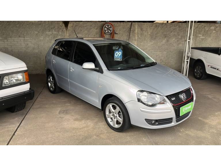 VOLKSWAGEN - POLO - 2008/2009 - Prata - R$ 47.900,00
