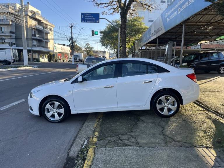 CHEVROLET - CRUZE - 2013/2014 - Branca - R$ 62.900,00