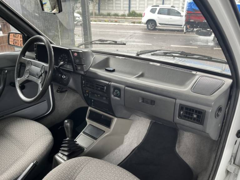 VOLKSWAGEN - VOYAGE - 1995/1995 - Branca - R$ 45.000,00
