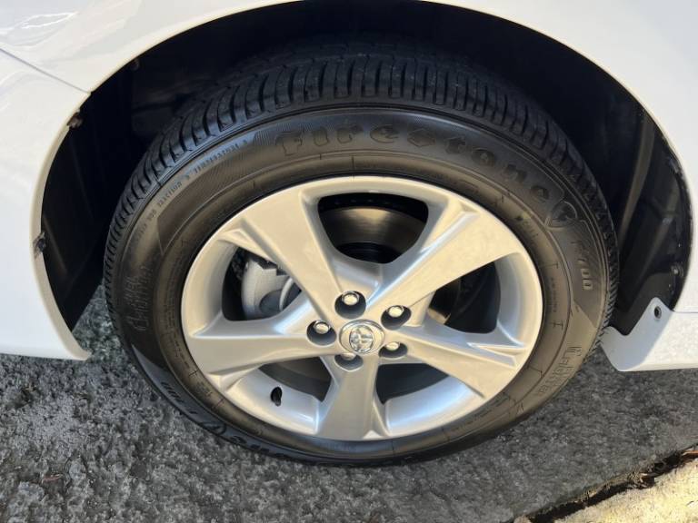 TOYOTA - COROLLA - 2013/2013 - Branca - R$ 73.900,00