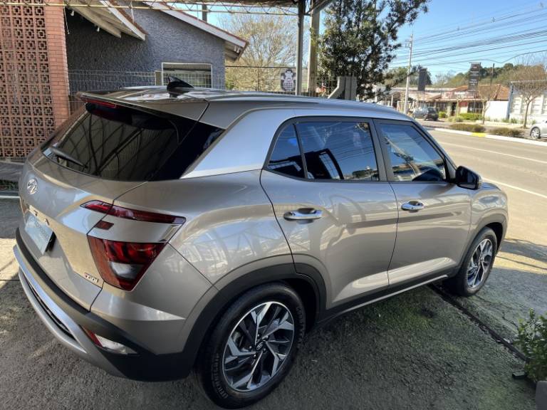 HYUNDAI - CRETA - 2021/2022 - Dourada - R$ 124.900,00