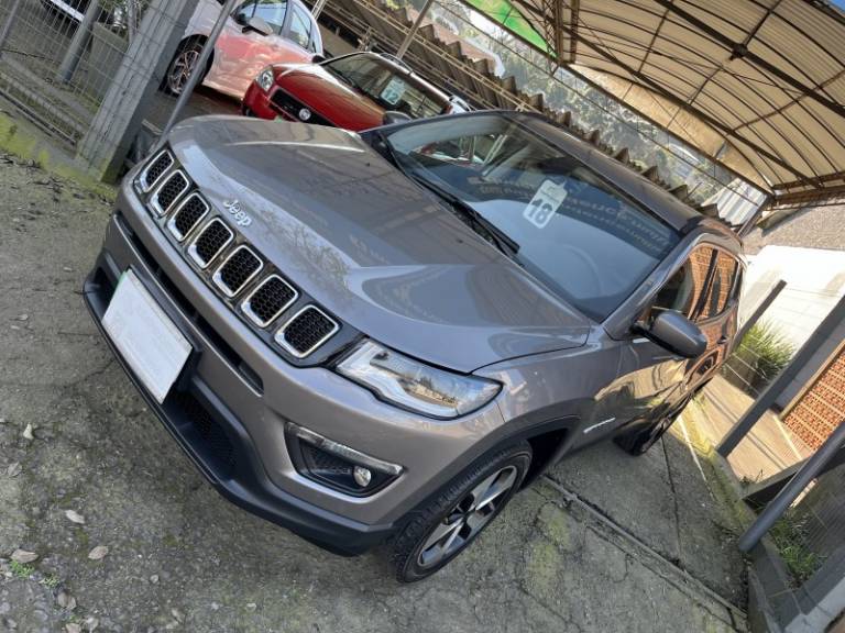 JEEP - COMPASS - 2017/2018 - Marrom - R$ 101.900,00