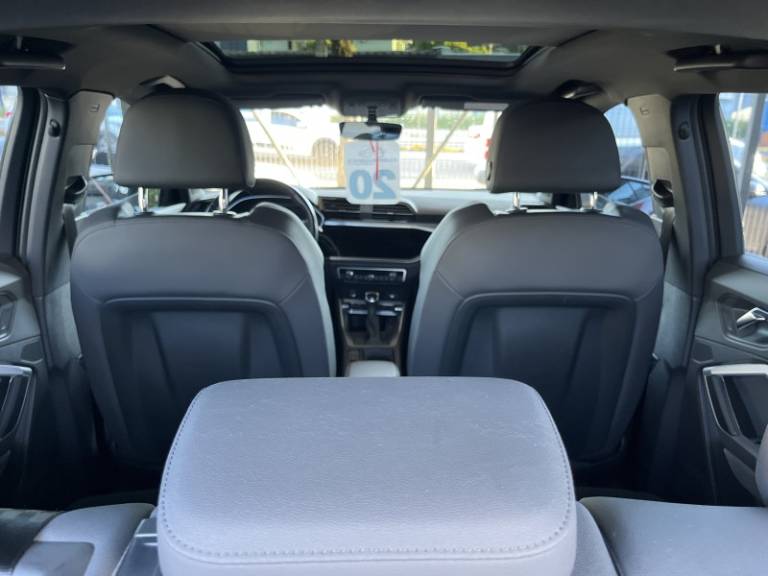 AUDI - Q3 - 2019/2020 - Vermelha - R$ 179.900,00