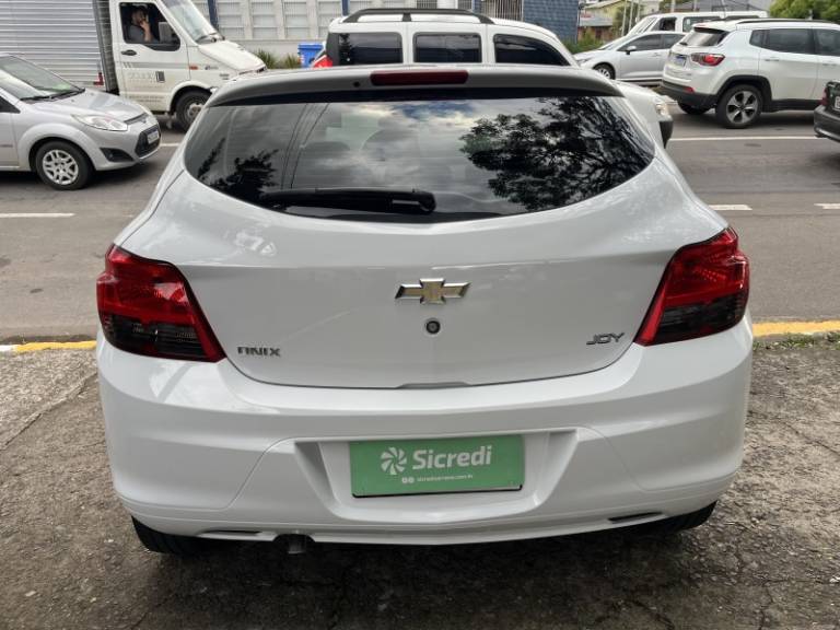 CHEVROLET - ONIX - 2018/2019 - Branca - R$ 55.000,00