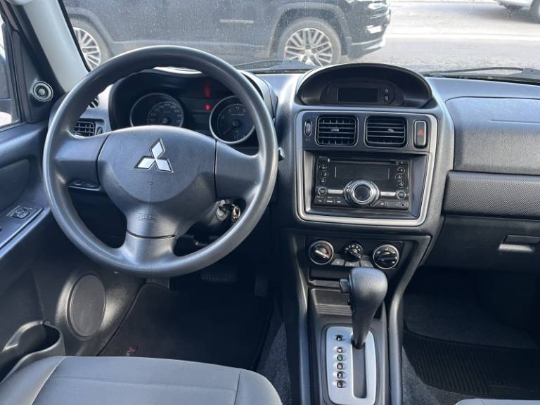 MITSUBISHI - PAJERO TR4 - 2013/2014 - Cinza - R$ 59.900,00