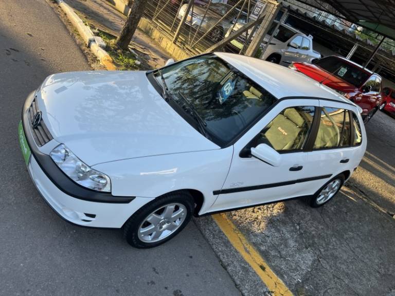 VOLKSWAGEN - GOL - 2004/2005 - Branca - R$ 41.900,00