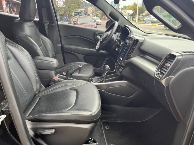 FIAT - TORO - 2023/2023 - Preta - R$ 139.900,00