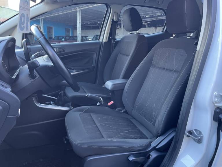 FORD - ECOSPORT - 2019/2019 - Branca - R$ 73.000,00