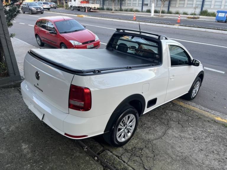 VOLKSWAGEN - SAVEIRO - 2021/2021 - Branca - R$ 71.900,00