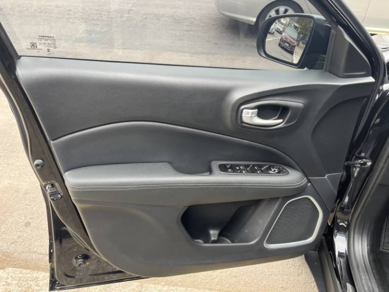 FIAT - TORO - 2023/2023 - Preta - R$ 139.900,00
