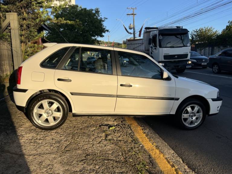 VOLKSWAGEN - GOL - 2004/2005 - Branca - R$ 41.900,00