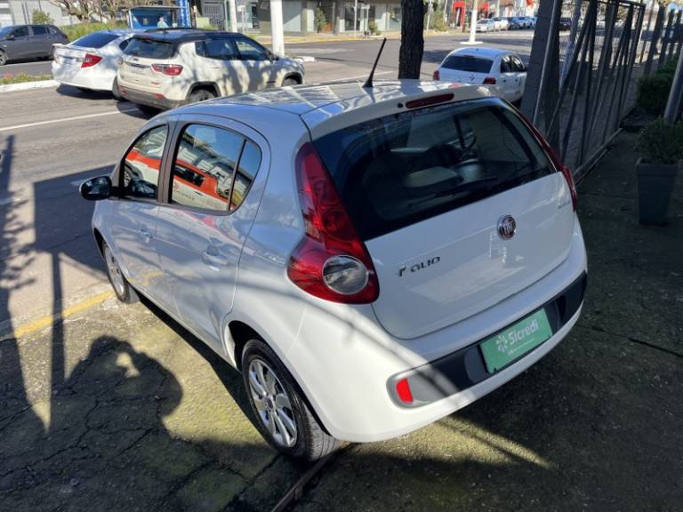 FIAT - PALIO - 2016/2017 - Branca - R$ 48.900,00