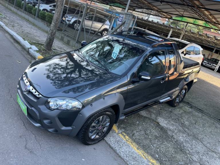FIAT - STRADA - 2013/2013 - Cinza - R$ 54.900,00