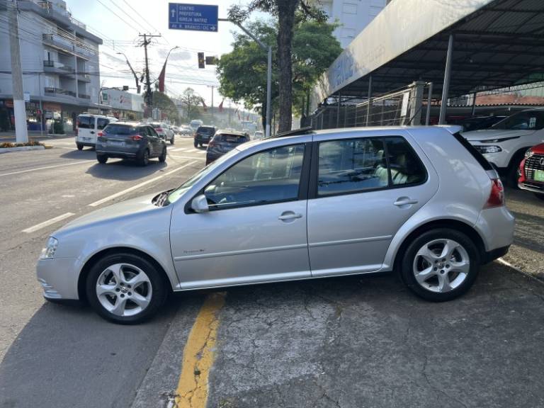 VOLKSWAGEN - GOLF - 2008/2008 - Prata - R$ 51.900,00
